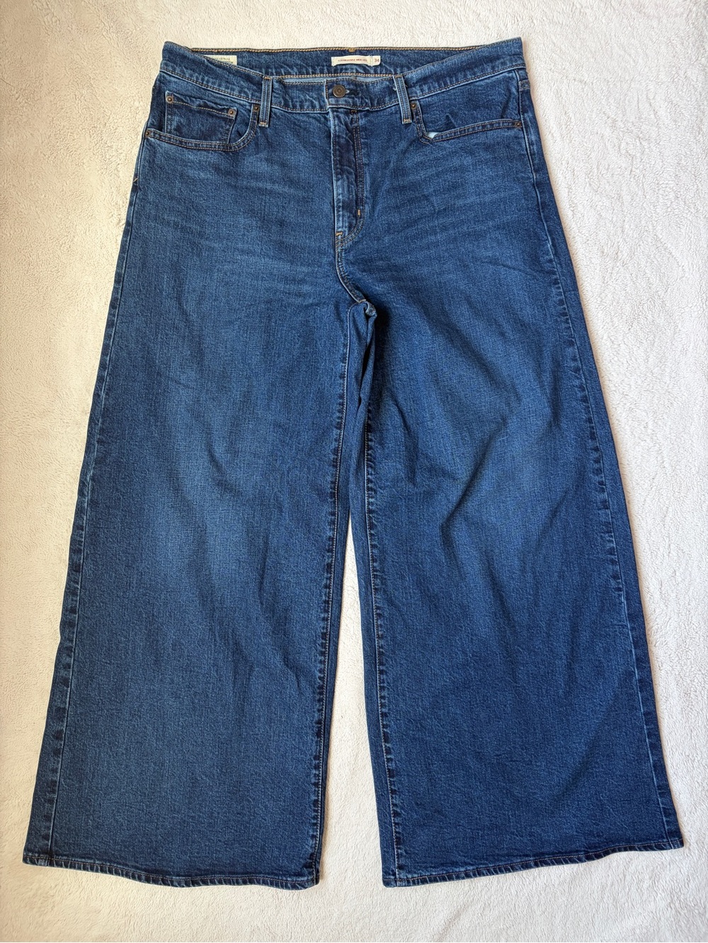 Levi's Women's Levi's premium denim 728 high rise wide leg | 34